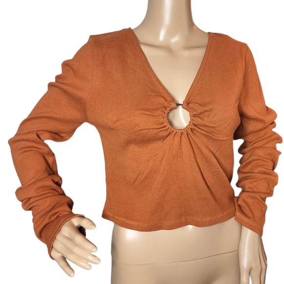 NWOT Free People cropped sweater - Picture 11 of 16